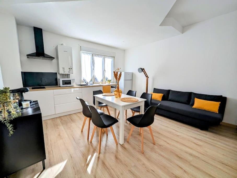 Logement Complet Dijon Centre Jusqu'A 6 Couchages Exterior photo