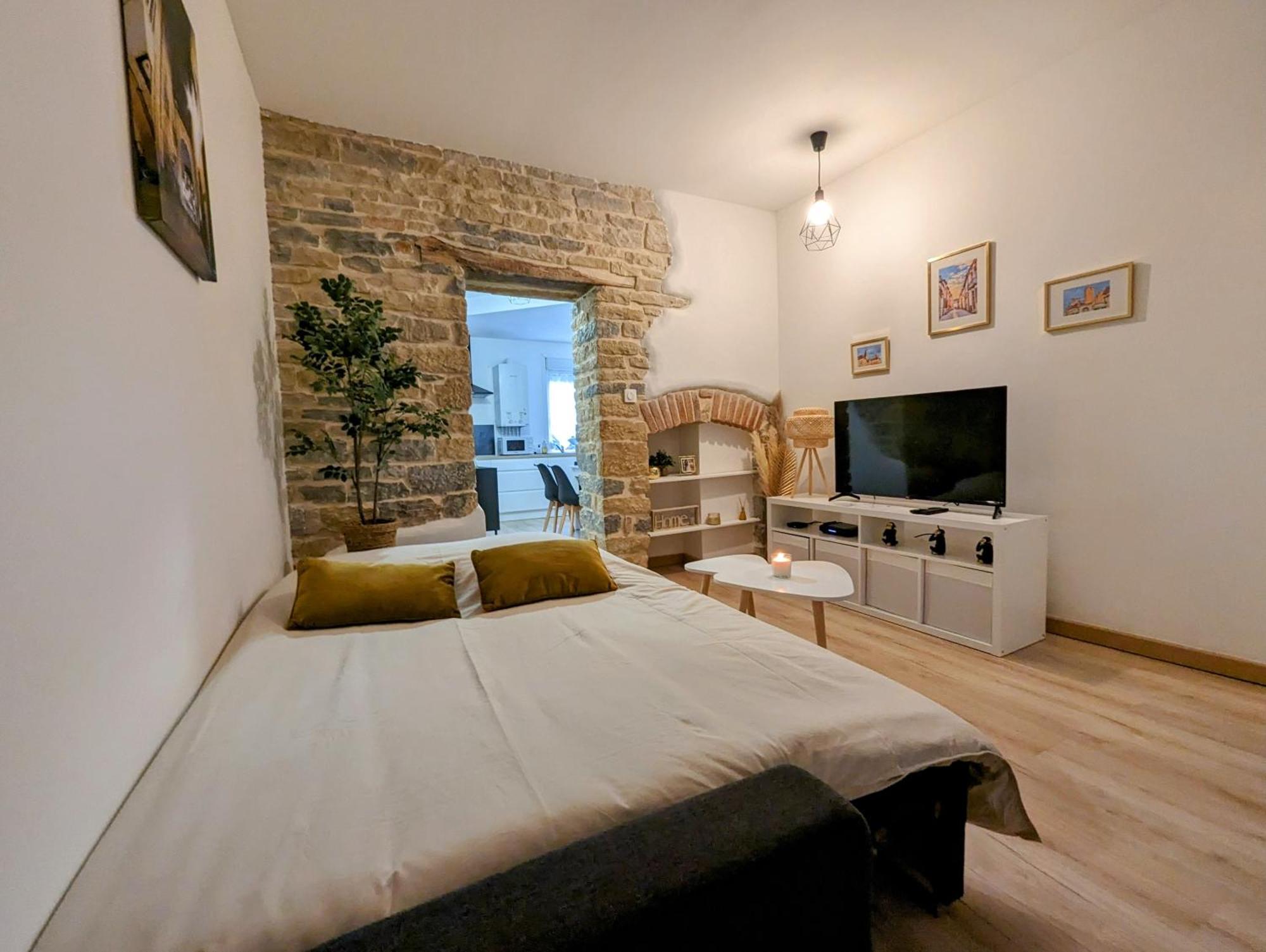 Logement Complet Dijon Centre Jusqu'A 6 Couchages Exterior photo